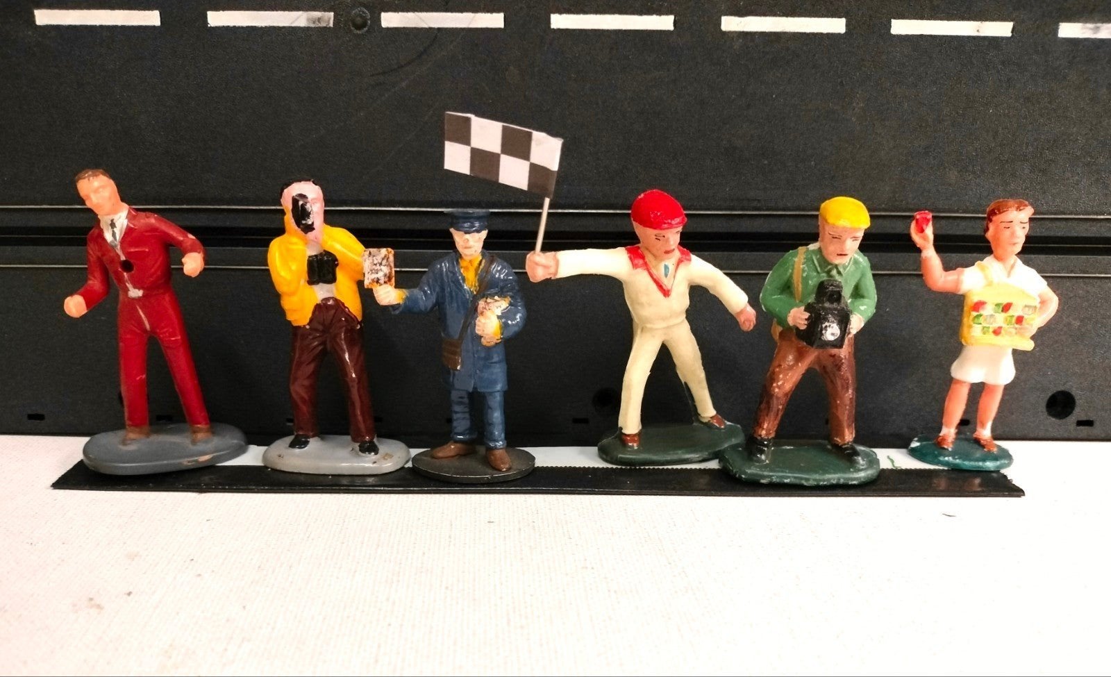 Racebaan figuren scenery poppetjes 6 foto's tribune figuren., Ophalen of Verzenden, Elektrisch, Overige merken