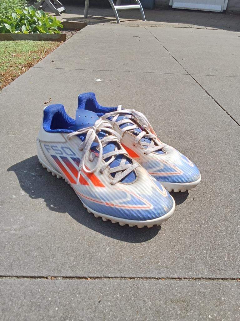 Adidas f50 club tf, Maat XS of kleiner, Ophalen of Verzenden, Zo goed als nieuw, Schoenen
