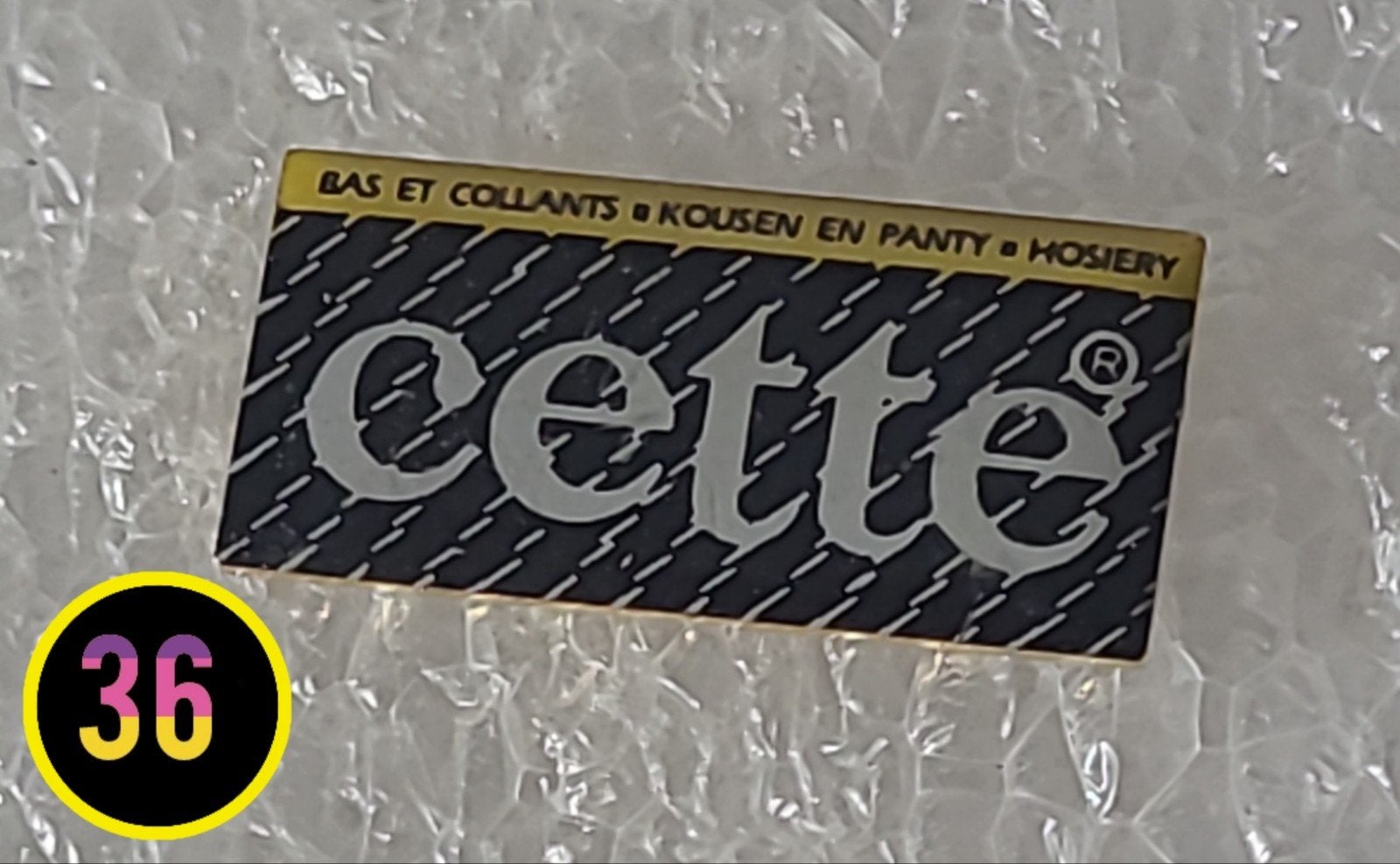 Vintage Cette Kousen en Panty Hosiery Pin, Verzamelen, Verzenden
