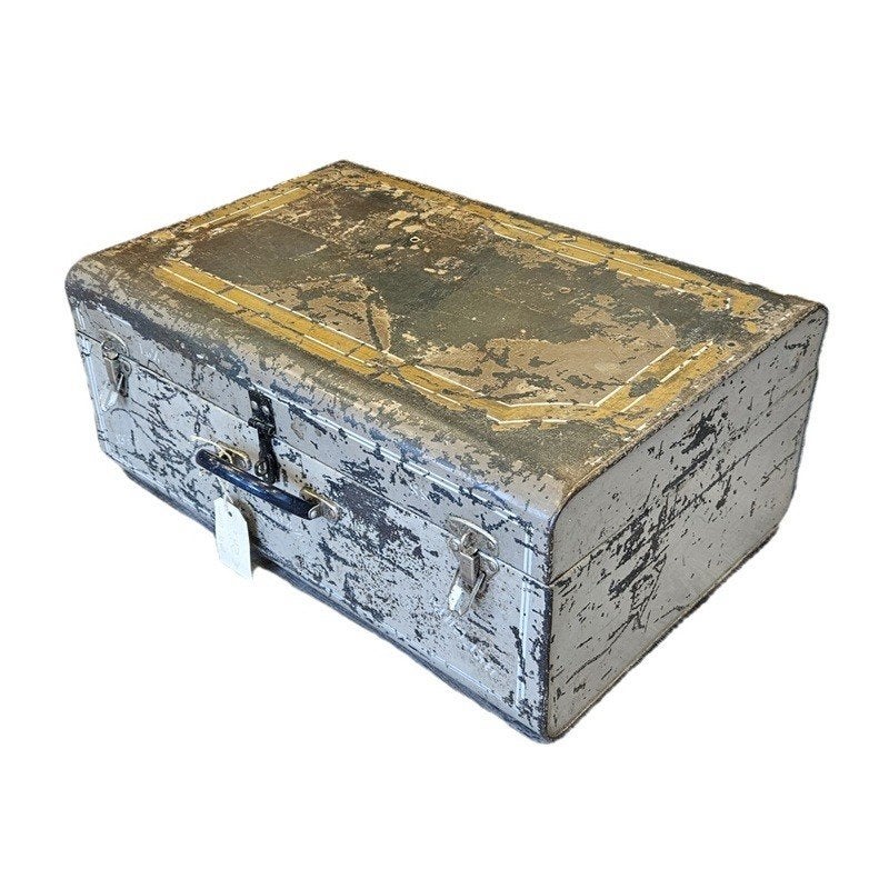 Decoratieve Vintage Koffers Van Metaal en IJzer Afsluitbaar, Ophalen of Verzenden