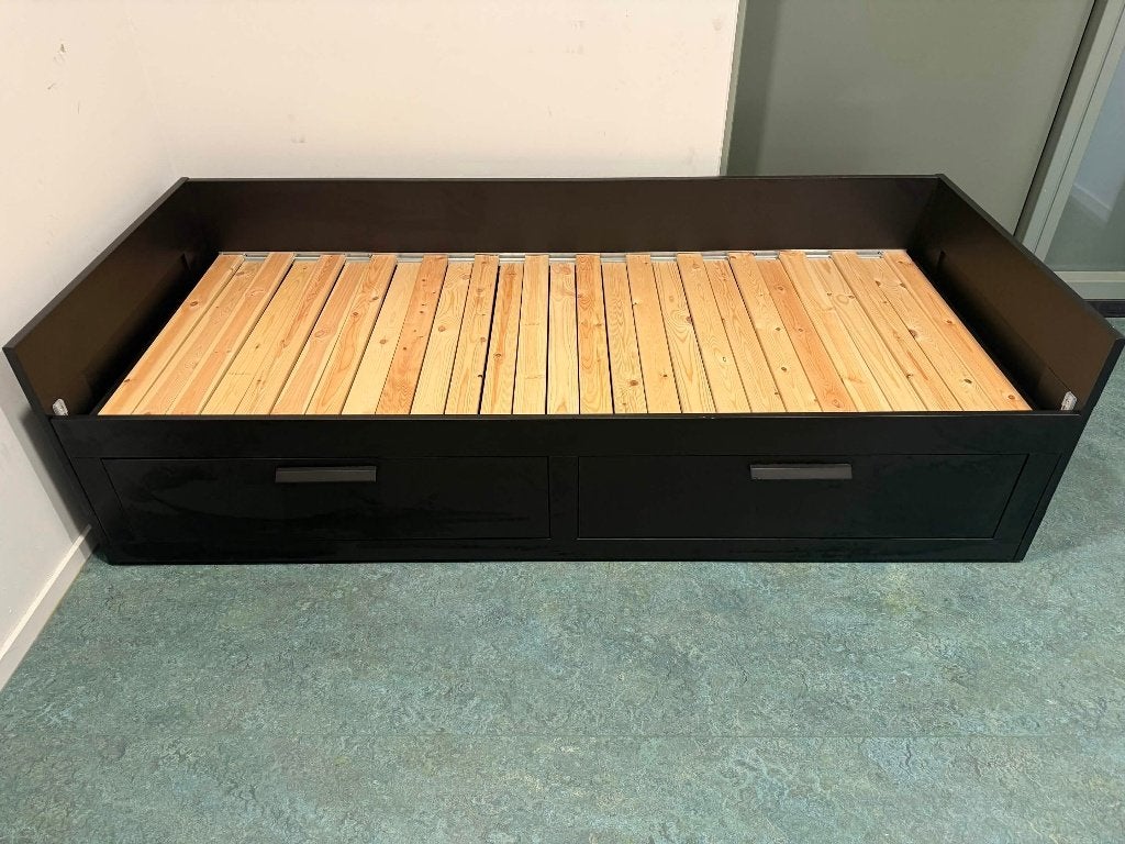 IKEA BRIMNES Uitschuifbed met 2 Lades - Zwart, Huis en Inrichting, Slaapkamer | Bedden, Ophalen, Verstelbaar, Zwart, Tweepersoons