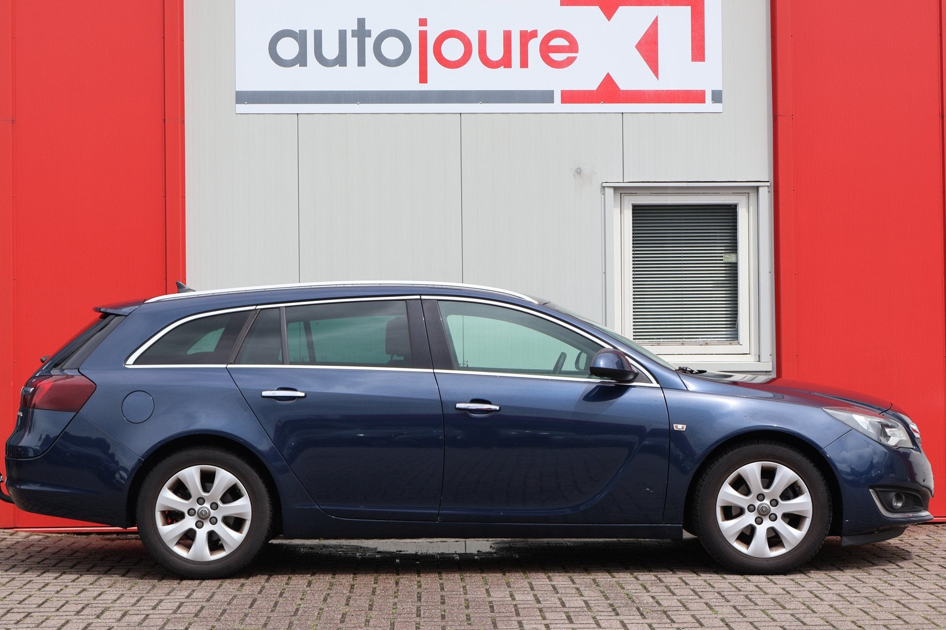 Opel Insignia Sports Tourer 2.0 CDTI EcoFLEX Business+, Euro 5, 4 cilinders, Blauw, 26 km/l