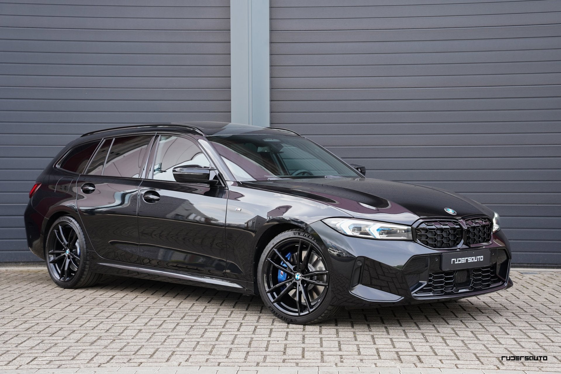 BMW 3-serie Touring M340i xDrive LCI | Pano | Camera | Harma, Automaat, Zwart, 1770 kg, Zwart