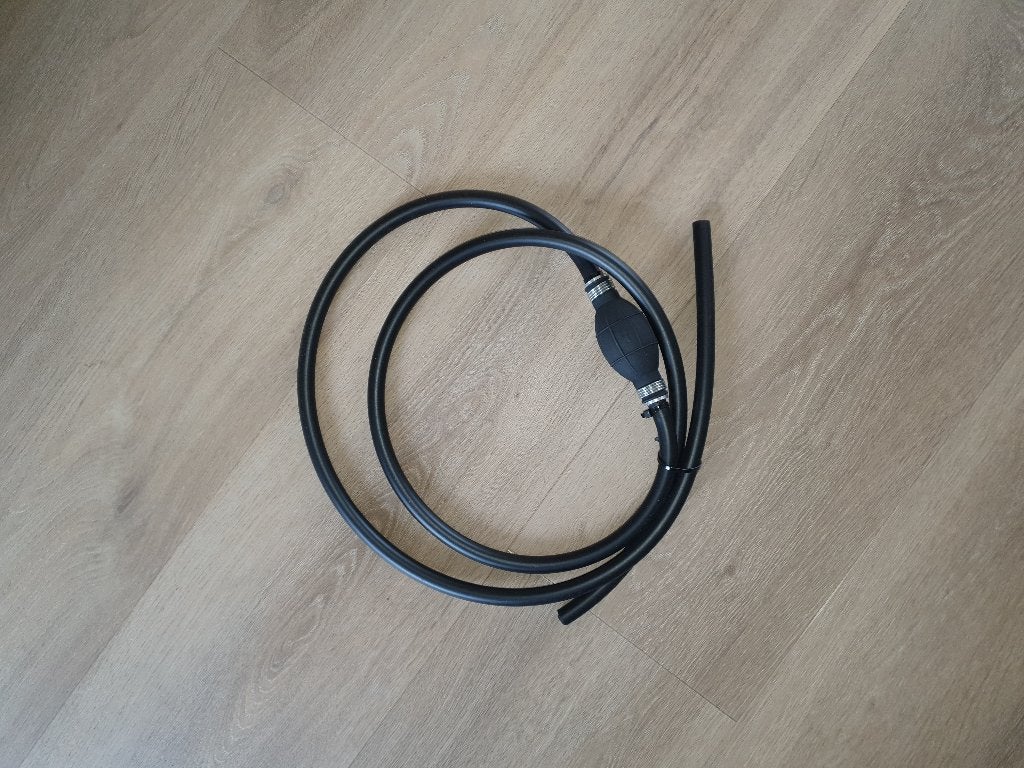 2m slang met pompbal voor buitenboordmotor 8mm, Watersport en Boten, Ophalen of Verzenden, Nieuw, Motor en Techniek