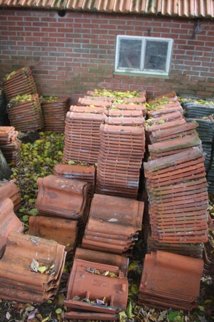 OVH rode dakpannen van van Oordt en van Teeuwen, Doe-het-zelf en Verbouw, Ophalen, Gebruikt, Steen of Klei, 15 m² of meer