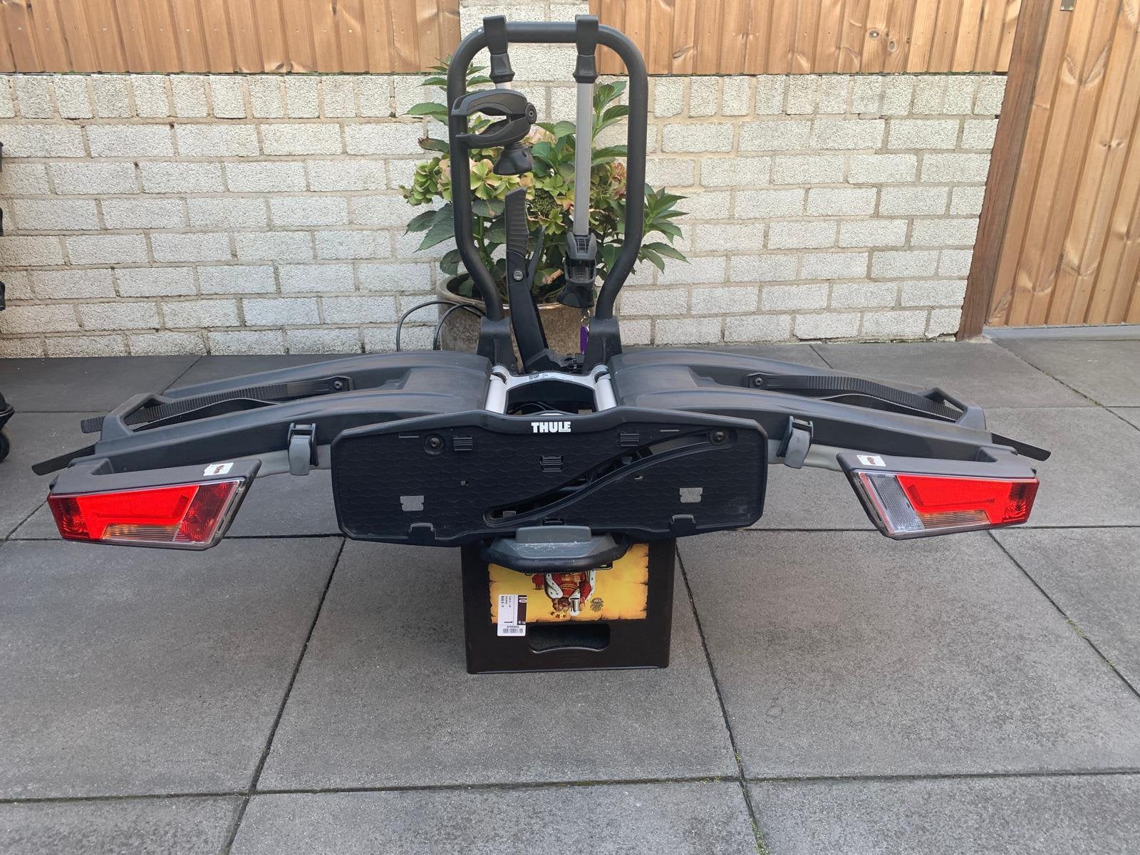 Thule Easyfold XT2 933 fietsendrager met tas en oprijgoot, Auto diversen, Fietsendragers, Ophalen, Elektrische fiets, Zo goed als nieuw