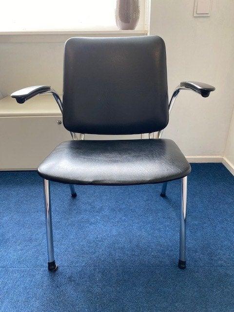 Twee zwarte Gispen stoel, Huis en Inrichting, Stoelen, Ophalen, Gebruikt, Twee, Zwart