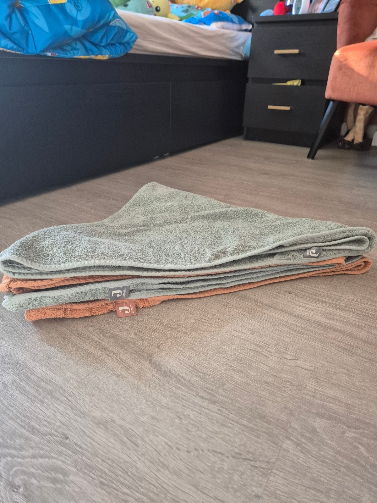 4 Jollein handdoeken, Overige typen, Jollein, Ophalen of Verzenden, Zo goed als nieuw