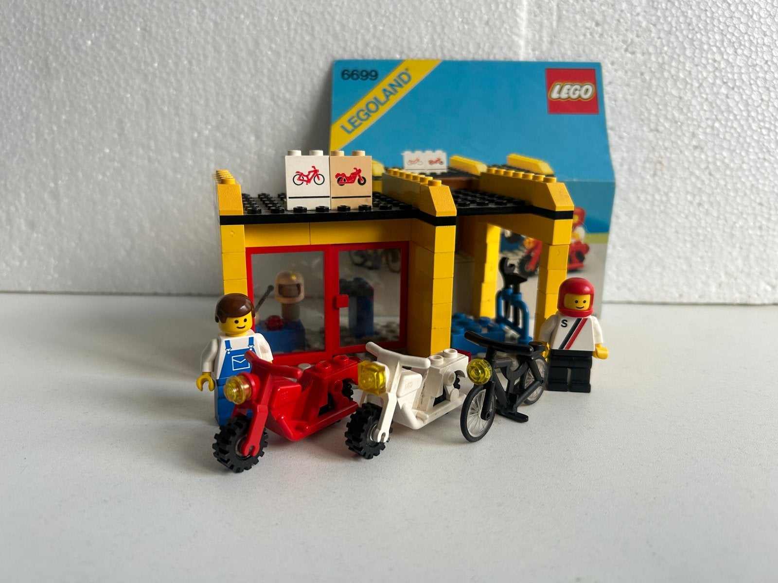 Lego Town 6699 Cycle Fix-It shop, Compleet, Lego, Info@lego.com, Denemarken
