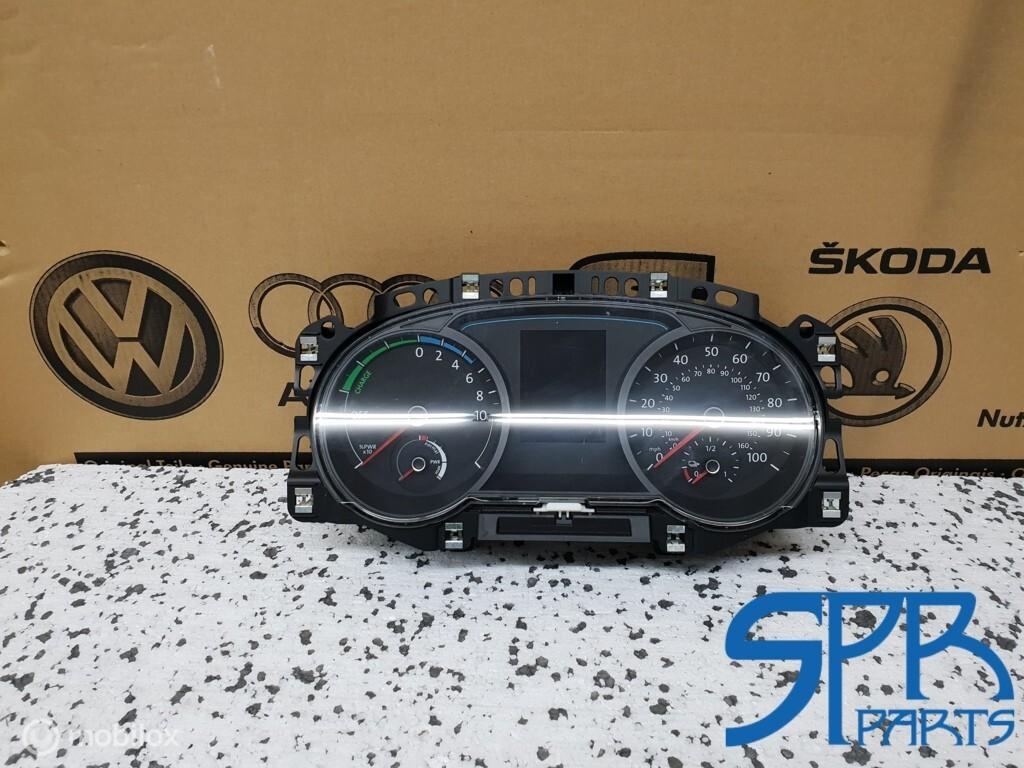 Kilometerteller COCKPIT TELLER E-Golf GOLF 7 VII 5GE920855A, Gebruikt, Volkswagen, Ophalen of Verzenden, Volkswagen