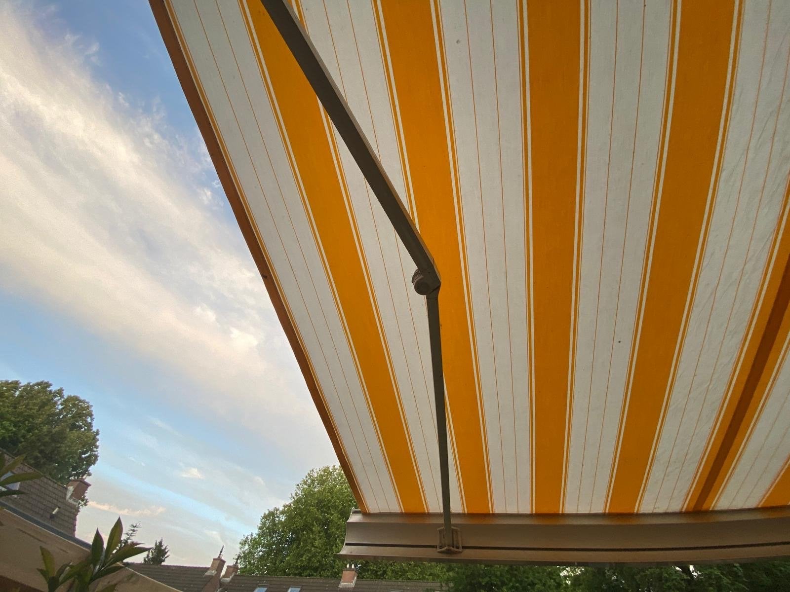Zonnescherm uitvalscherm - Geel/Wit gestreept, Tuin en Terras, Zonneschermen, Ophalen, Gebruikt, 450 cm of meer, 150 tot 300 cm