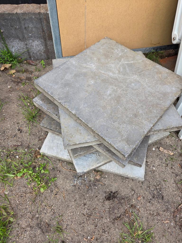 Gratis tuintegels 20x20 antraciet, Tuin en Terras, Tegels en Klinkers, Ophalen, Gebruikt, 10 m² of meer, Beton