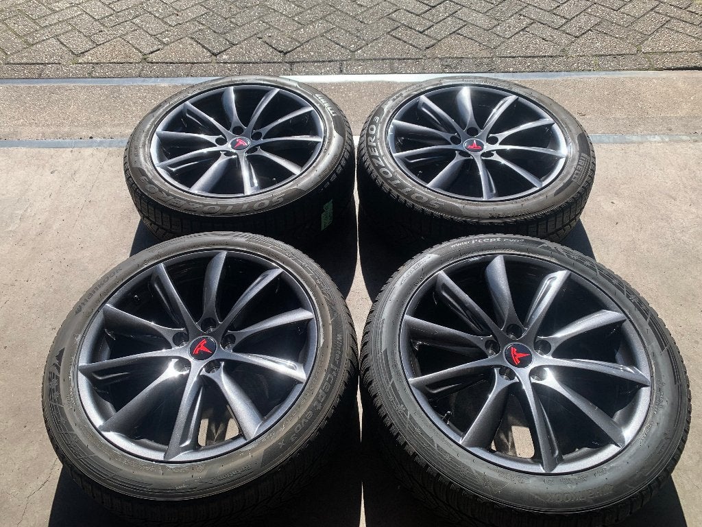 NIEUWE TESLA MODEL Y VELGEN + WINTERBANDEN 255 45 R19 +BLE, Auto-onderdelen, 19 inch, 255 mm, ., Banden en Velgen