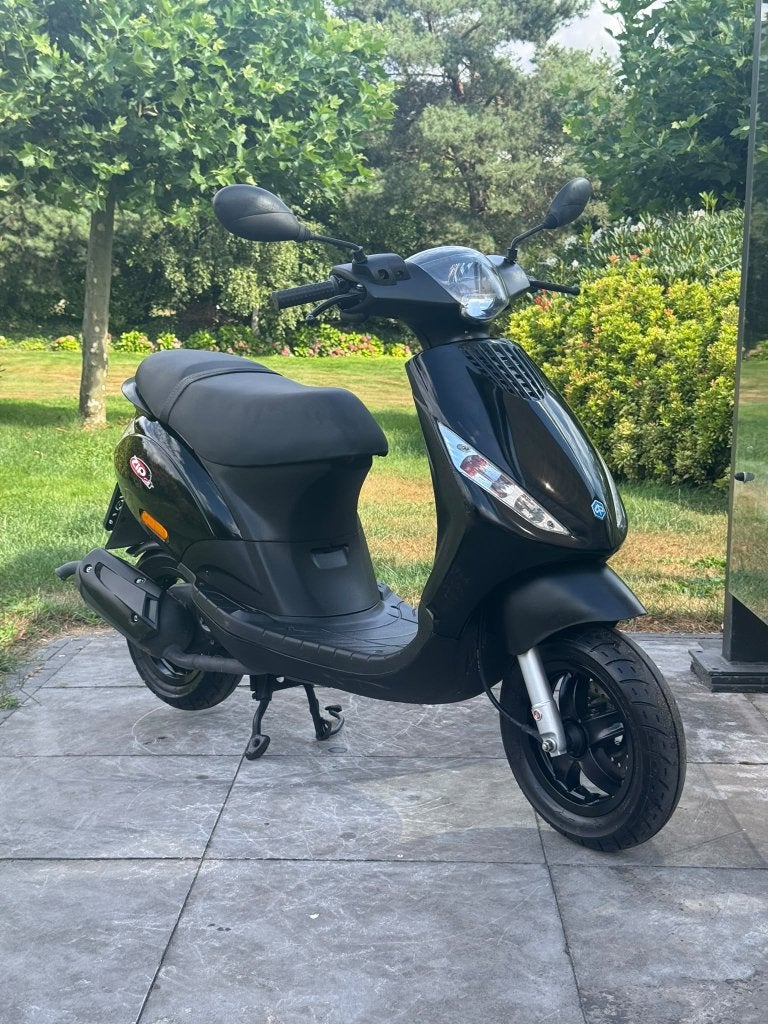 ⭐️Piaggio zip 2 takt glans zwart 3300 km Z.G.A.N. ⭐️, Fietsen en Brommers, Scooters | Piaggio, Niet ingevuld, Niet ingevuld, Niet ingevuld