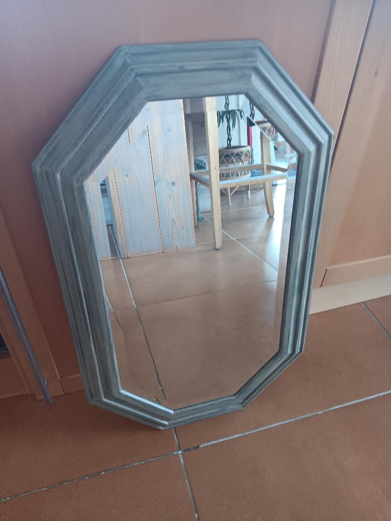zeer mooie taupe/grijze spiegel H-72 Br- 45, Huis en Inrichting, Woonaccessoires | Spiegels, Ophalen, Minder dan 50 cm, Gebruikt