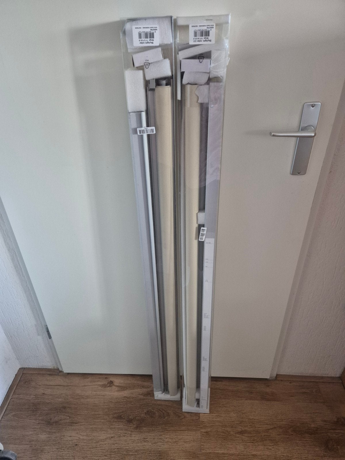 2 dakkapel rolgordijnen, Ophalen, Nieuw, Beige
