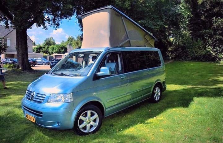 VW T5 Multivan 2.5 TDI AUT buscamper | 2008 | 220.000 km (!), Caravans en Kamperen, Campers, Automaat, Buscamper of Camperbus