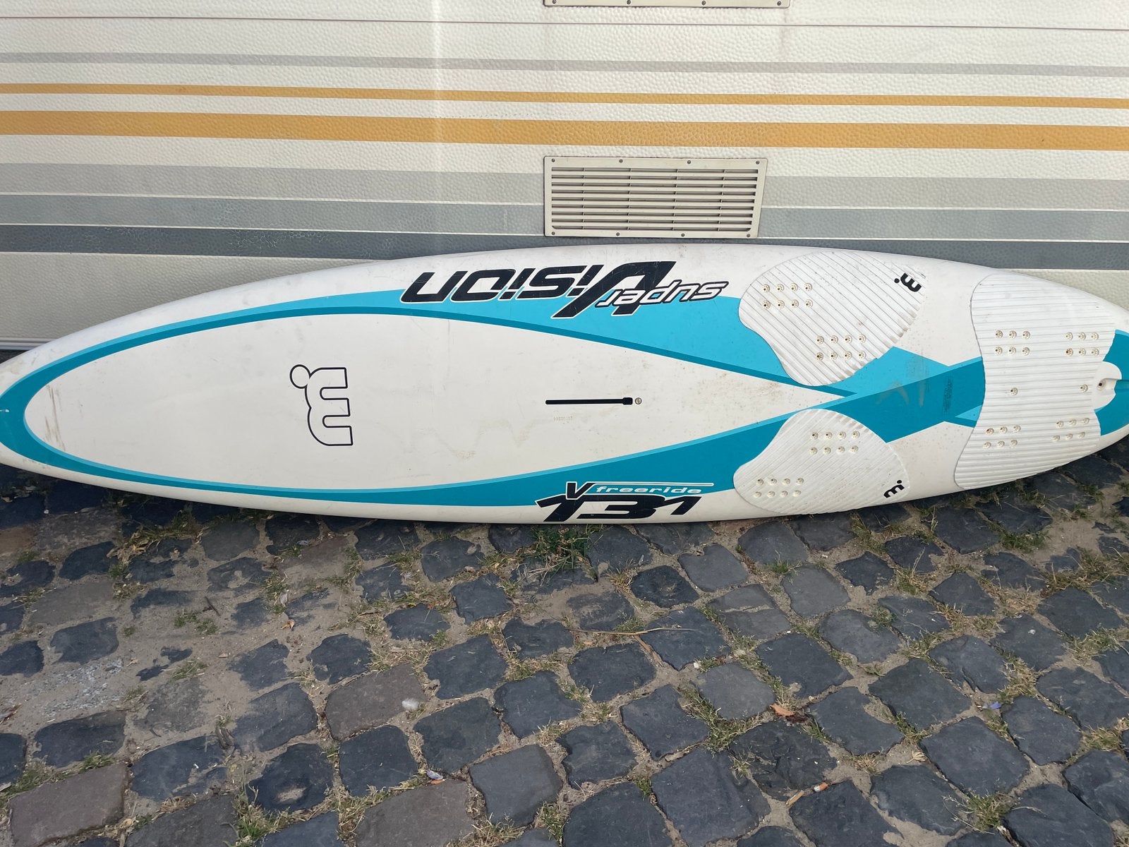 Gratis af te halen : Surfplank Mistral, Ophalen, Gebruikt, Plank, 250 tot 300 cm