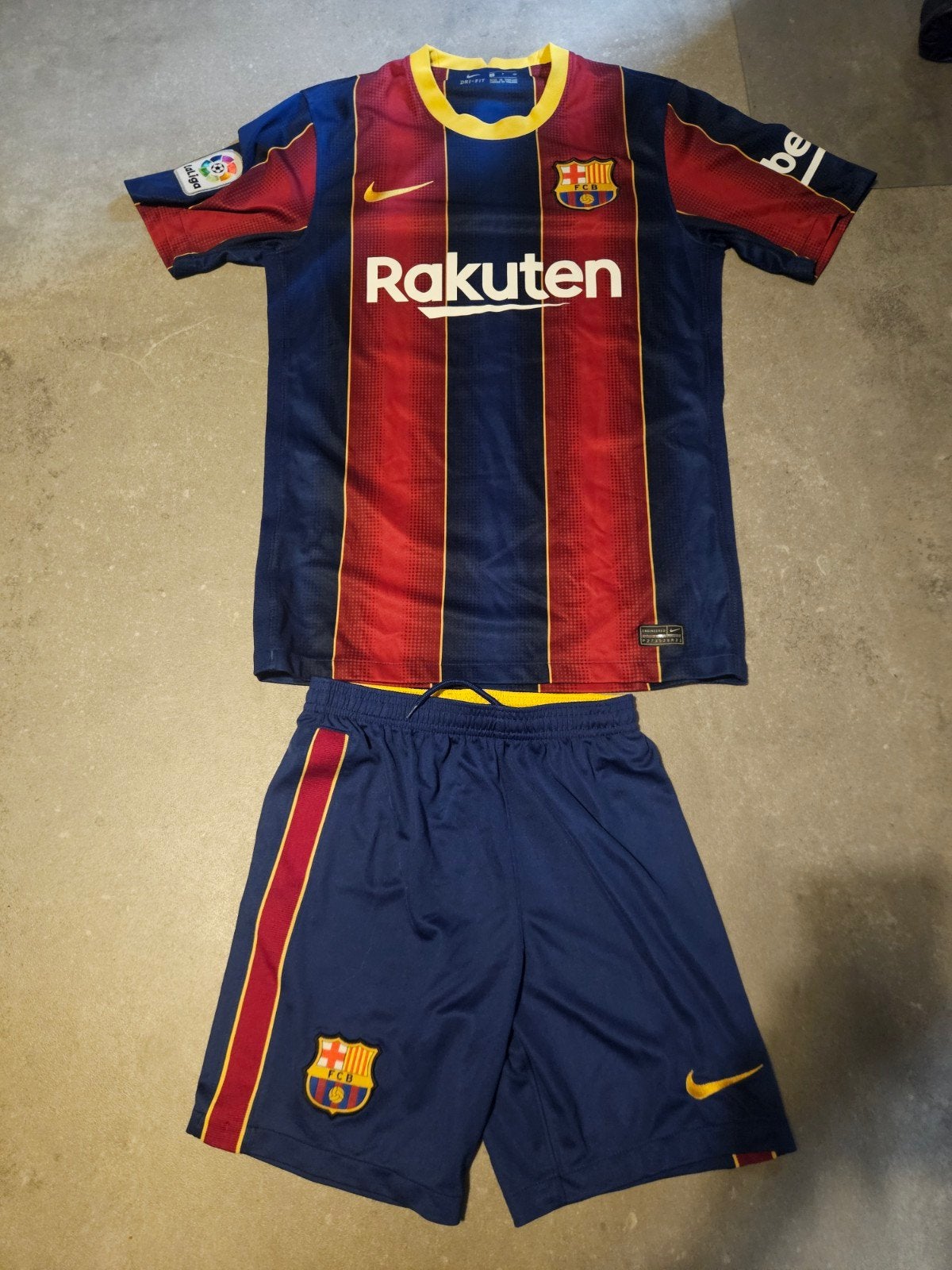 Barcelona thuis tenue 2020/2021, Maat XS of kleiner, Ophalen of Verzenden, Zo goed als nieuw, Shirt