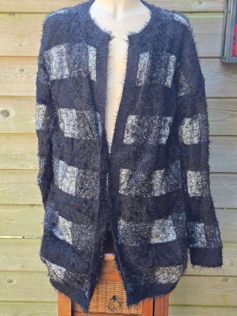 Esmara dames zwart/wit pluizige vest met blokpatroon maat 40, Maat 38/40 (M), Zwart, Gedragen, Esmara