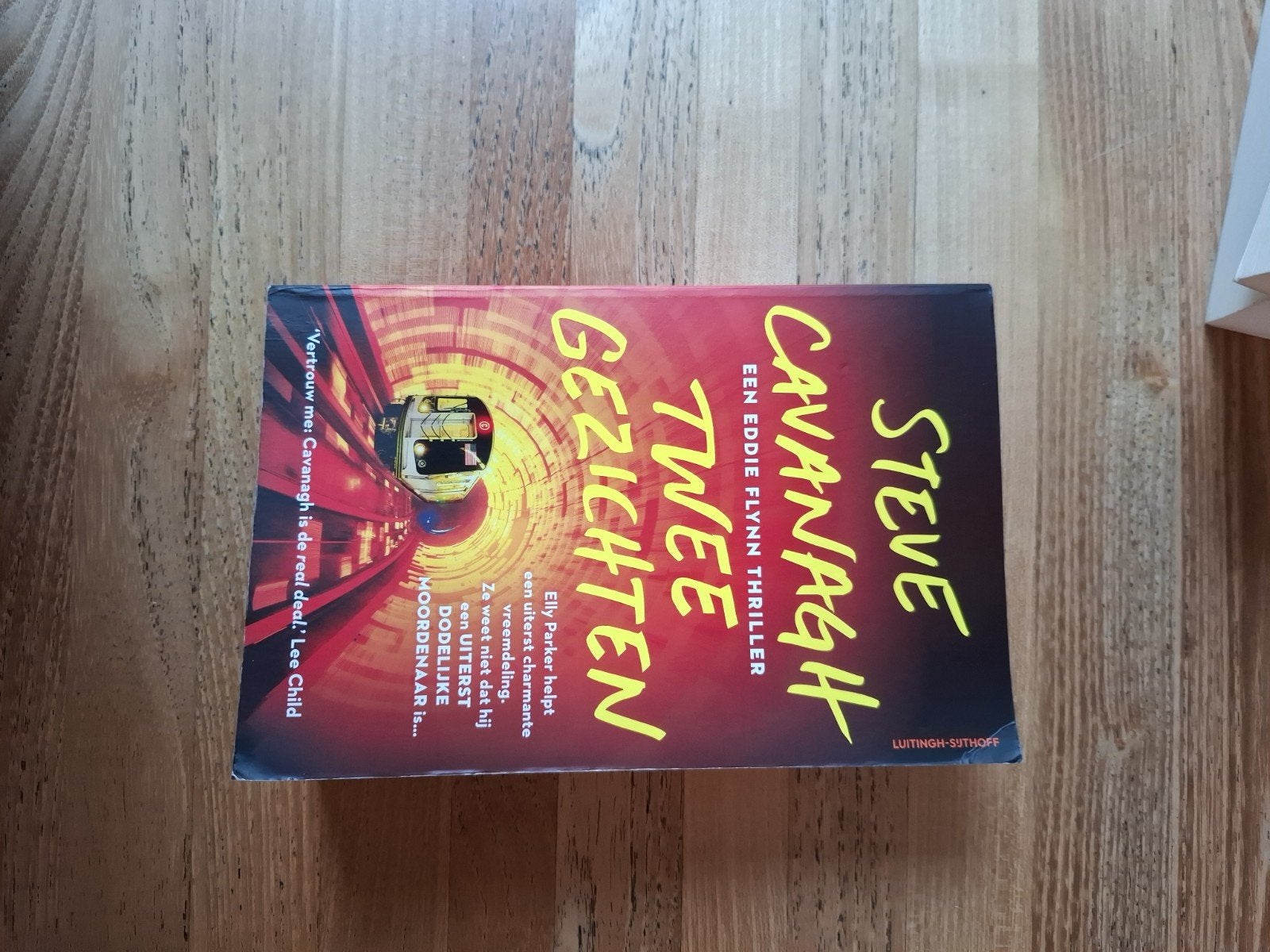 Twee Gezichten - Steve Cavanagh (Eddie Flynn Thriller), Boeken, Ophalen of Verzenden, Gelezen, Steve Cavanagh