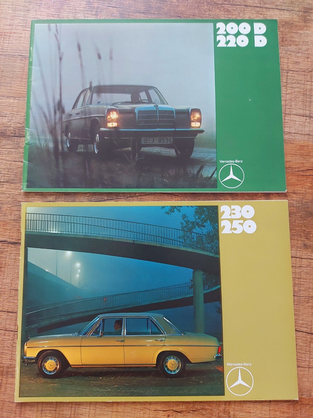 2x Mercedes W114 / W115 folders benzine & diesel NL, Ophalen of Verzenden, Zo goed als nieuw, Mercedes