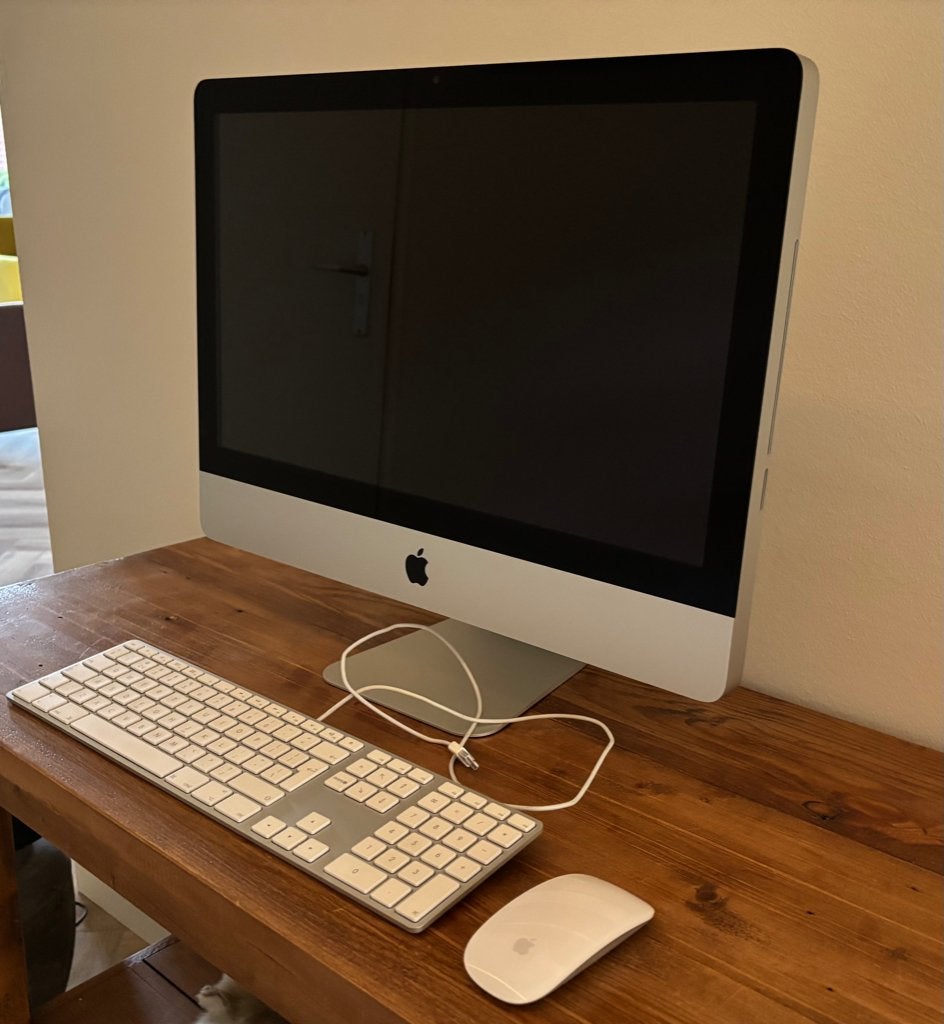 Apple iMac 21,5 inch Mid 2011 met 500GB SSD opstartschijf, Computers en Software, Apple Desktops, Ophalen, Gebruikt, HDD en SSD