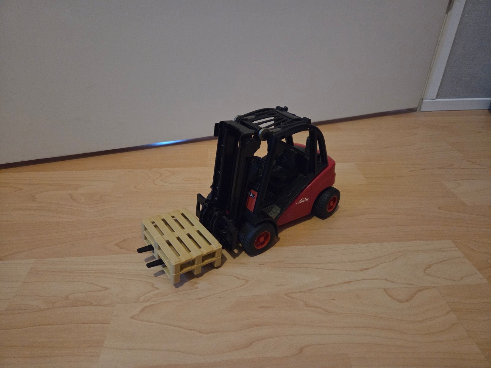 Bruder Linde Heftruck, Ophalen, Gebruikt