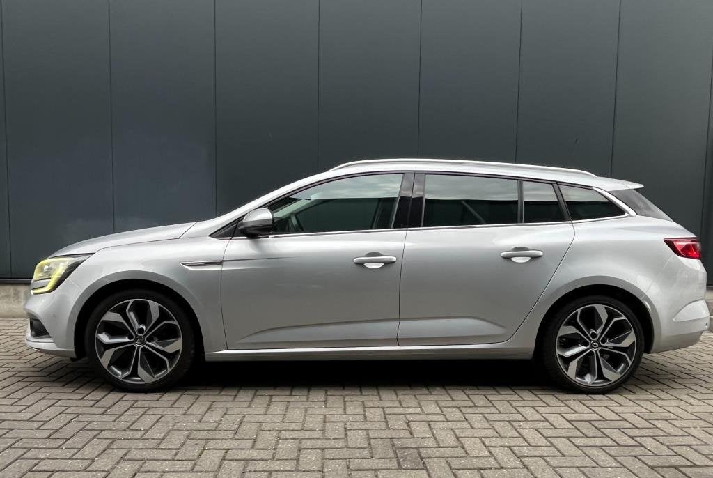 Renault Mégane Estate 1.2 TCe Bose OPEN DAK, 130PK, Groot s, Voorwielaandrijving, Gebruikt, 4 cilinders, Handgeschakeld