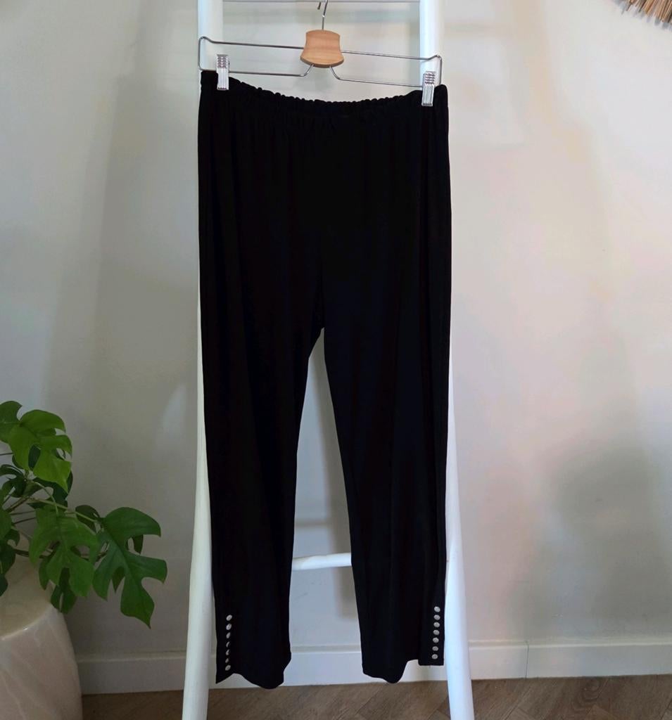 Zwarte legging broek knoopjes Magna Atelier C&A maat 48/50, Kleding | Dames, Magna Atelier C&A, Ophalen of Verzenden, Gedragen