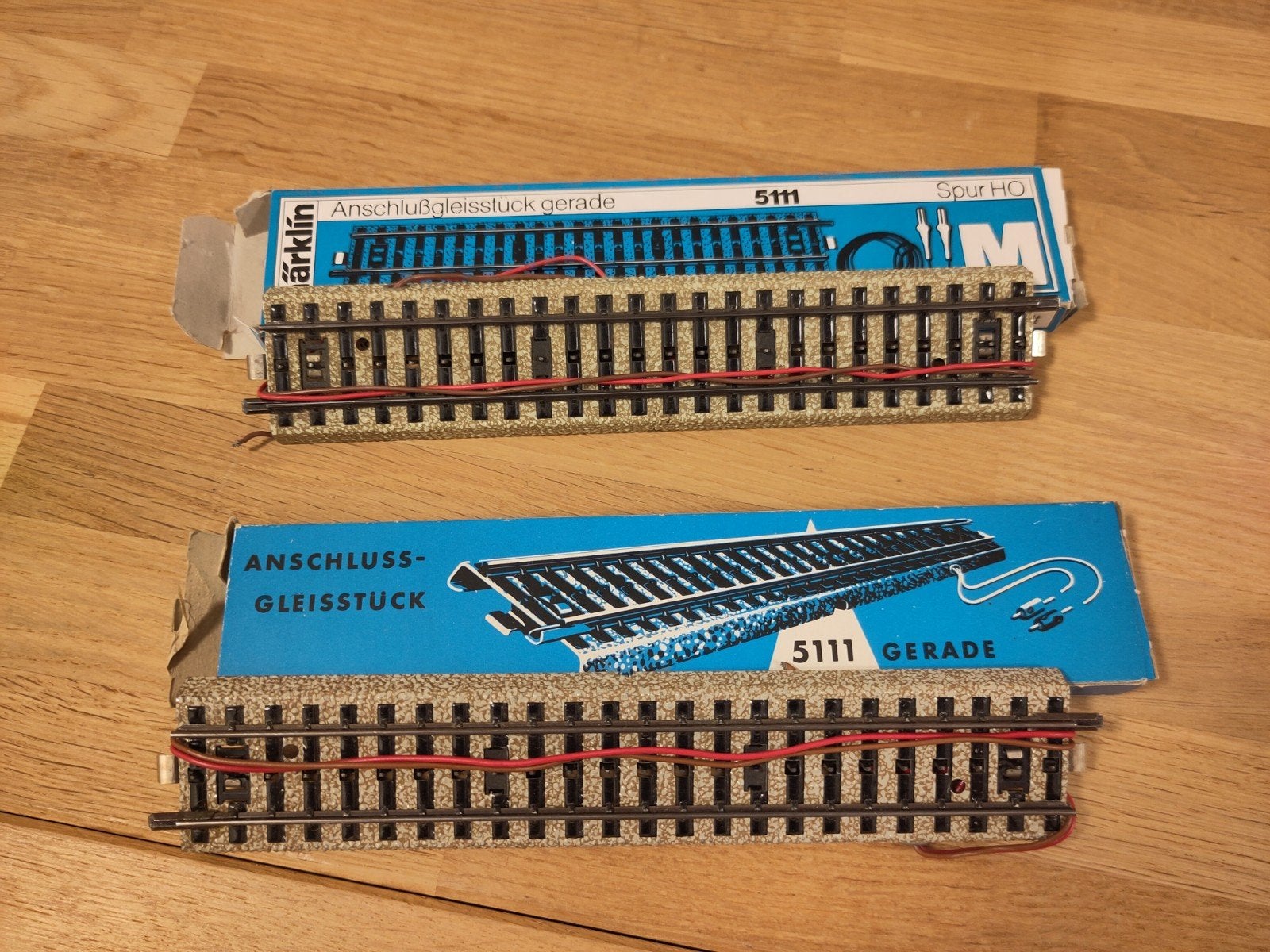 Märklin 5111 aansluitrails recht in OVP, gevoede 5106, Wisselstroom, Gebruikt, Rails, Ophalen of Verzenden