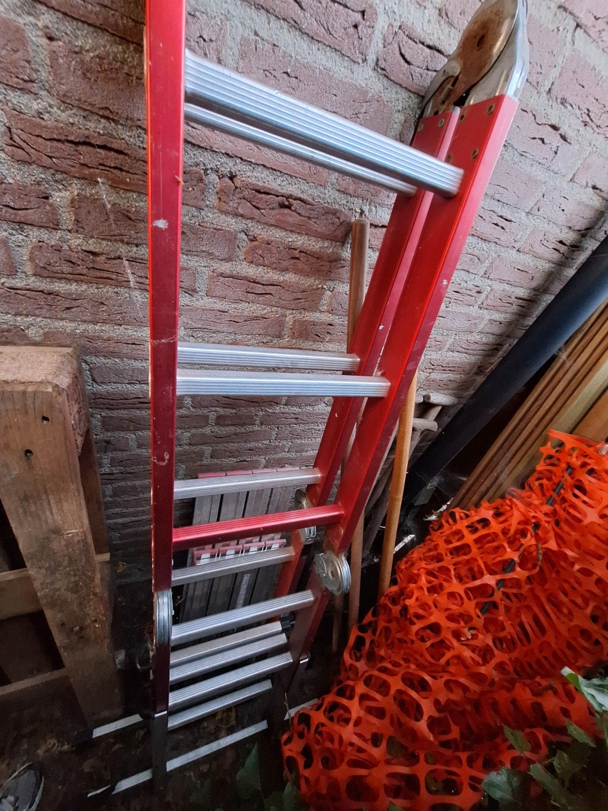 Stevige uitklapbare trap met plateau, Ophalen