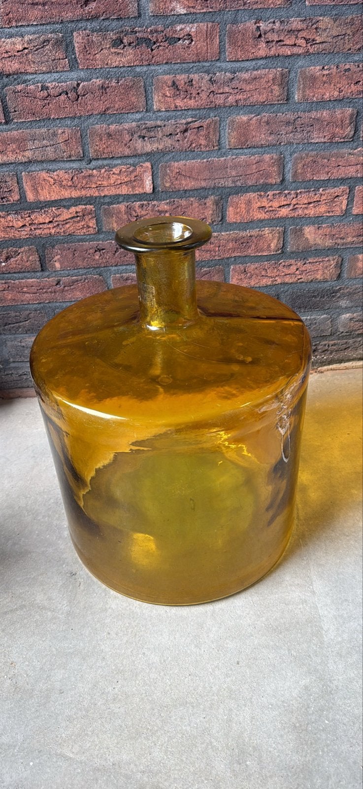 Vintage amberkleurige glazen fles/vaas, Huis en Inrichting, Ophalen