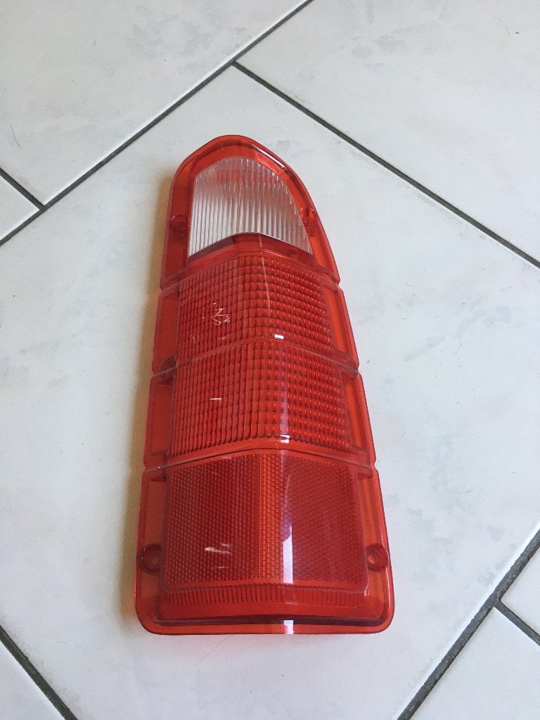 Te koop achterlichtkap rechts dodge w200 d200 ramcharger, Ophalen of Verzenden