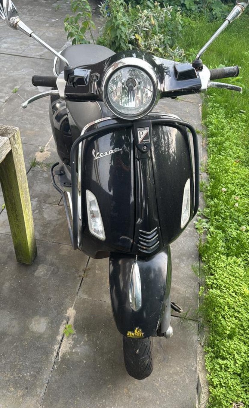 Vespa primavera 8xxxkm 2015 schade en Wok, Ophalen, Gebruikt, Overige modellen, Benzine