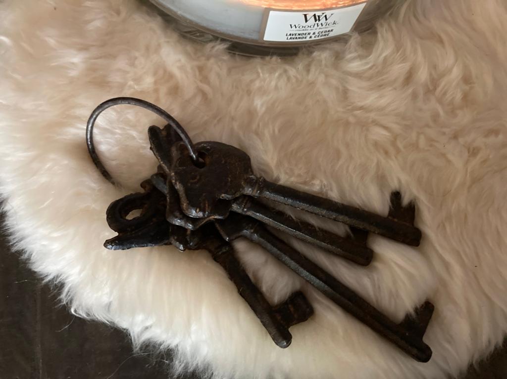 Stoere set sleutels sober landelijk, Huis en Inrichting, Woonaccessoires | Overige, Ophalen of Verzenden, Zo goed als nieuw
