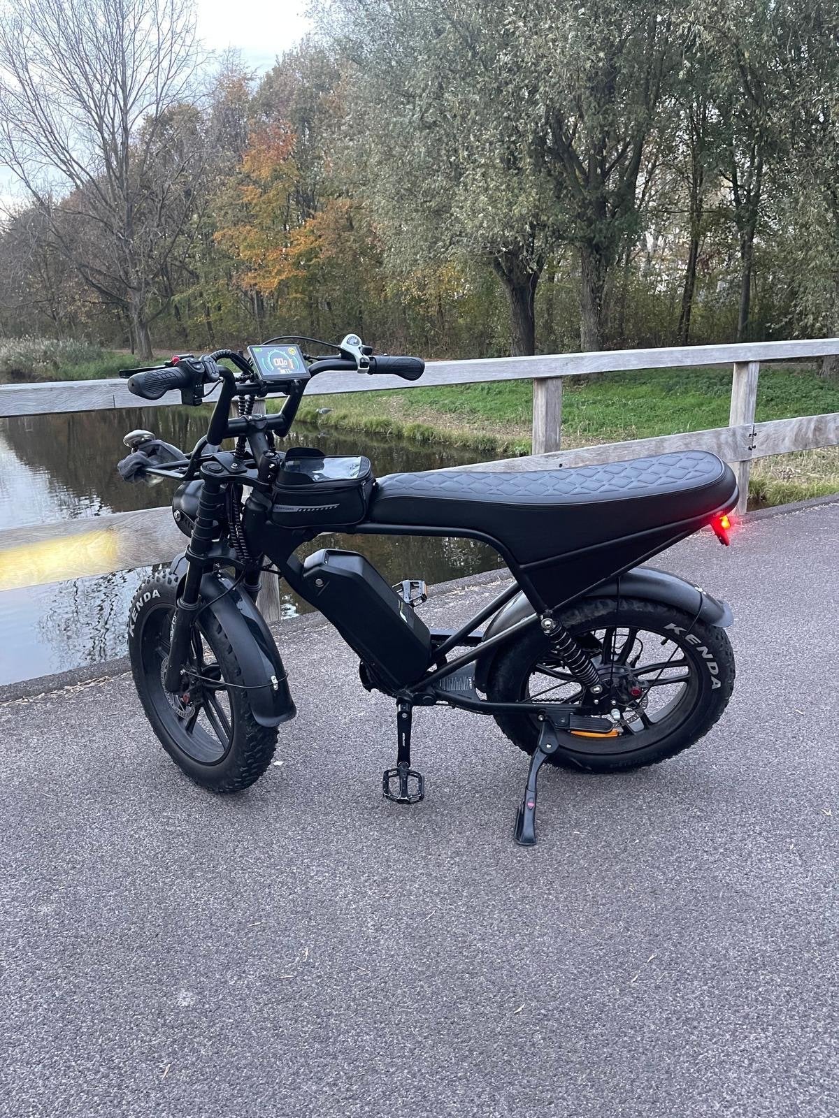 Fatbike E-bike met dikke banden en comfortabel zadel, Zo goed als nieuw, 51 tot 55 cm, 50 km per accu of meer, Ophalen