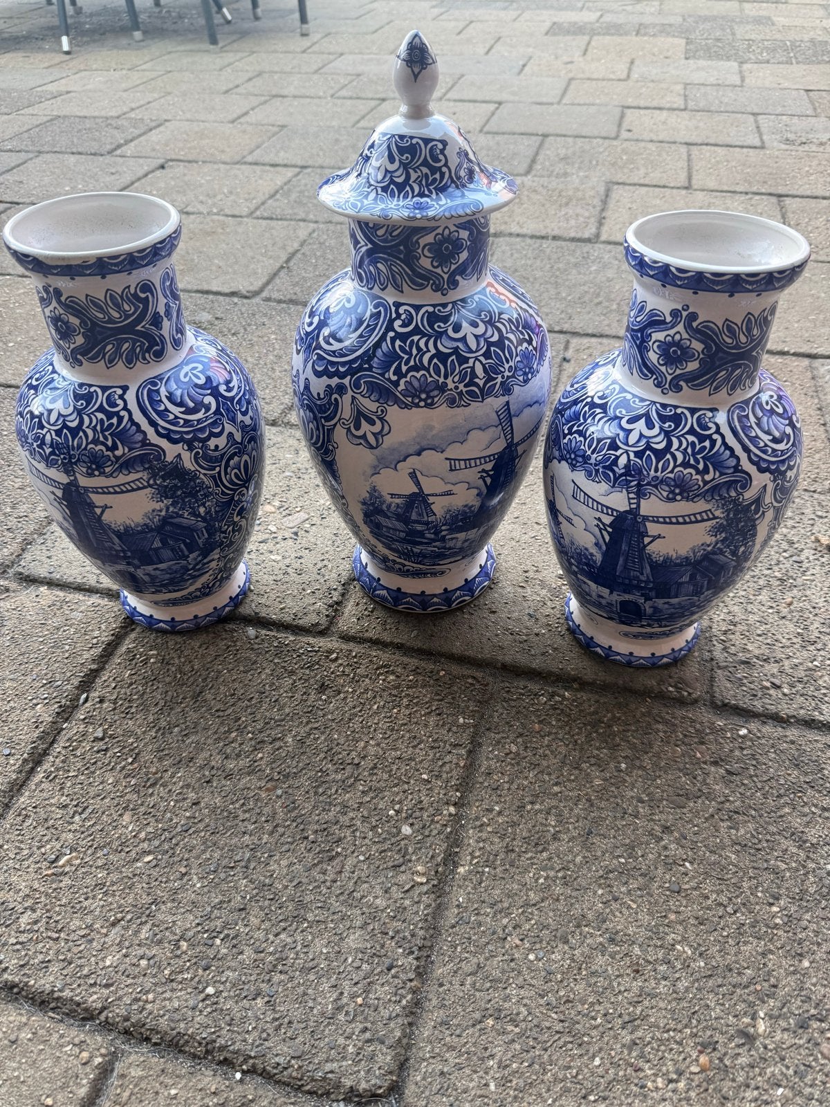 Set van 3 St. Delfts Bleau Vazen - Molenlandschap, Antiek en Kunst, Ophalen
