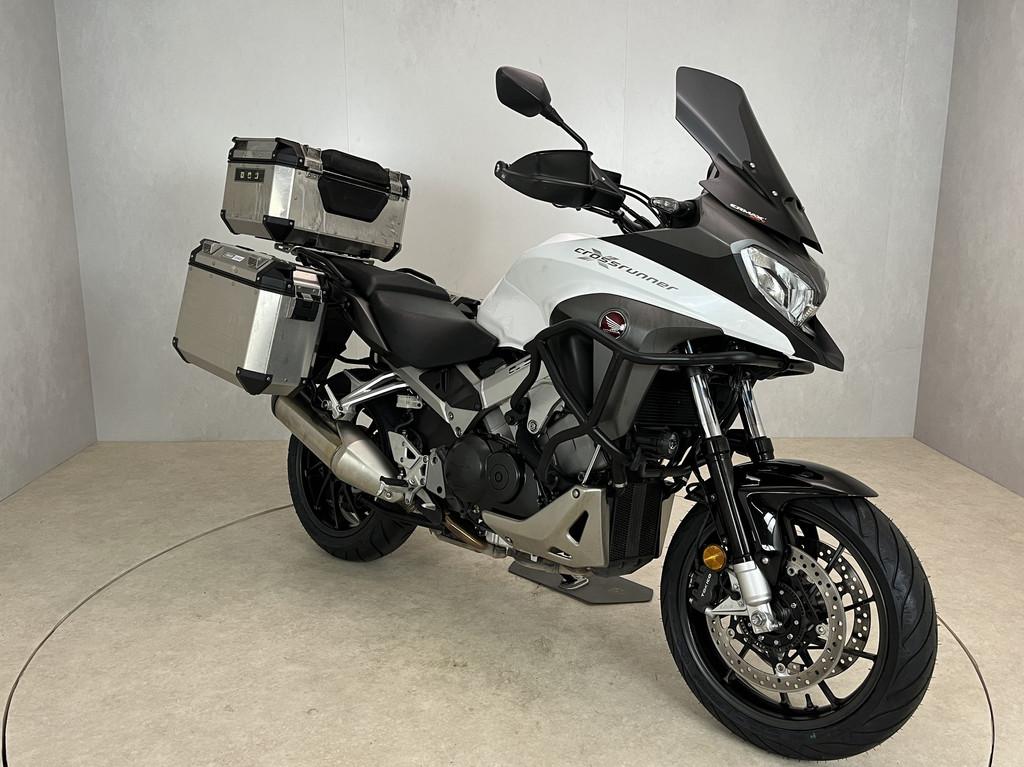 Honda VFR 800 XF CROSS RUNNER (bj 2016), Motoren, Motoren | Honda, Cco@honda-eu.com, Stroombaan 4
1181 VX  Amstelveen, Honda Motor Europe Ltd