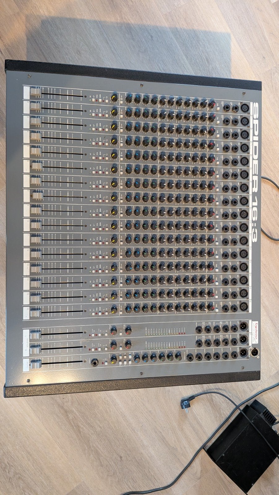 Mengpaneel Spider 16:3 - Professionele Audiomixer, Ophalen, Gebruikt, 10 tot 20 kanalen, Microfooningang