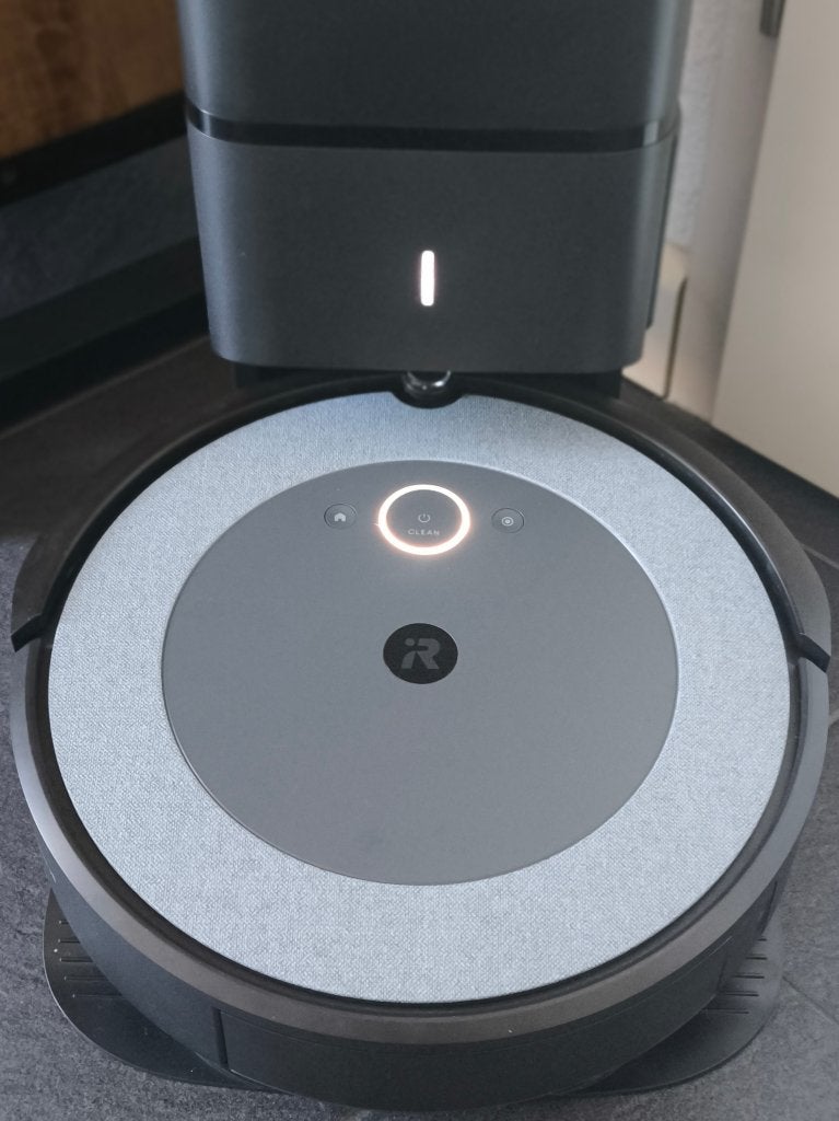 iRobot i5+ Robotstofzuiger met laad/leegstation - Goed staat, Stofzak, Gebruikt, IRobot, Ophalen of Verzenden