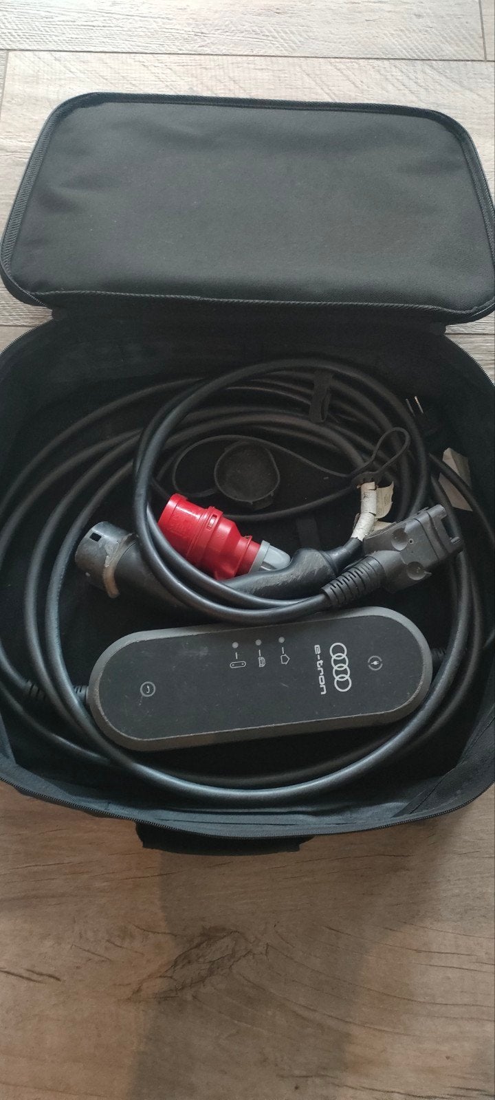 originele audi etron lader type 2  7.2kw, Auto diversen, Ophalen, Laadkabel