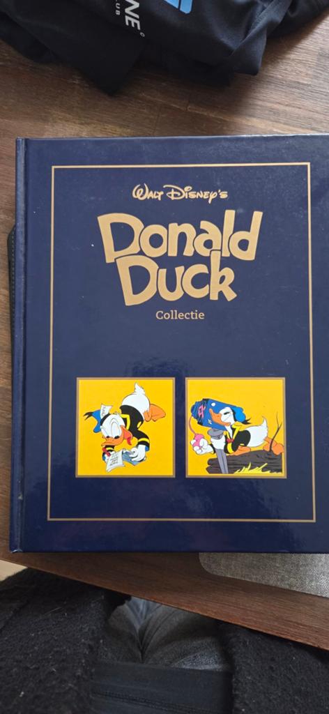 Donald Duck collectie boek 1, Eén stripboek, Ophalen of Verzenden, Zo goed als nieuw