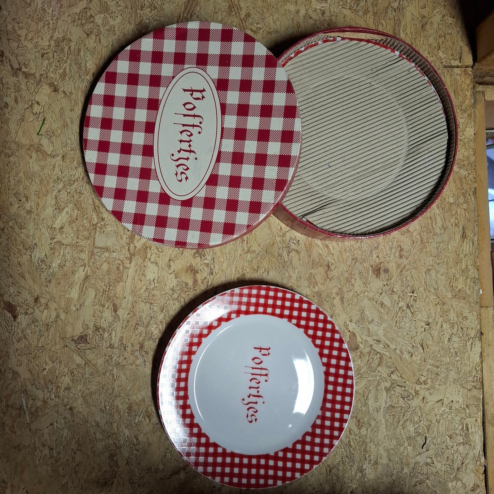 Poffertjes bordenset - 4 porseleinen borden Ø19cm, Overige merken, Nieuw, Ophalen of Verzenden, Bord(en)
