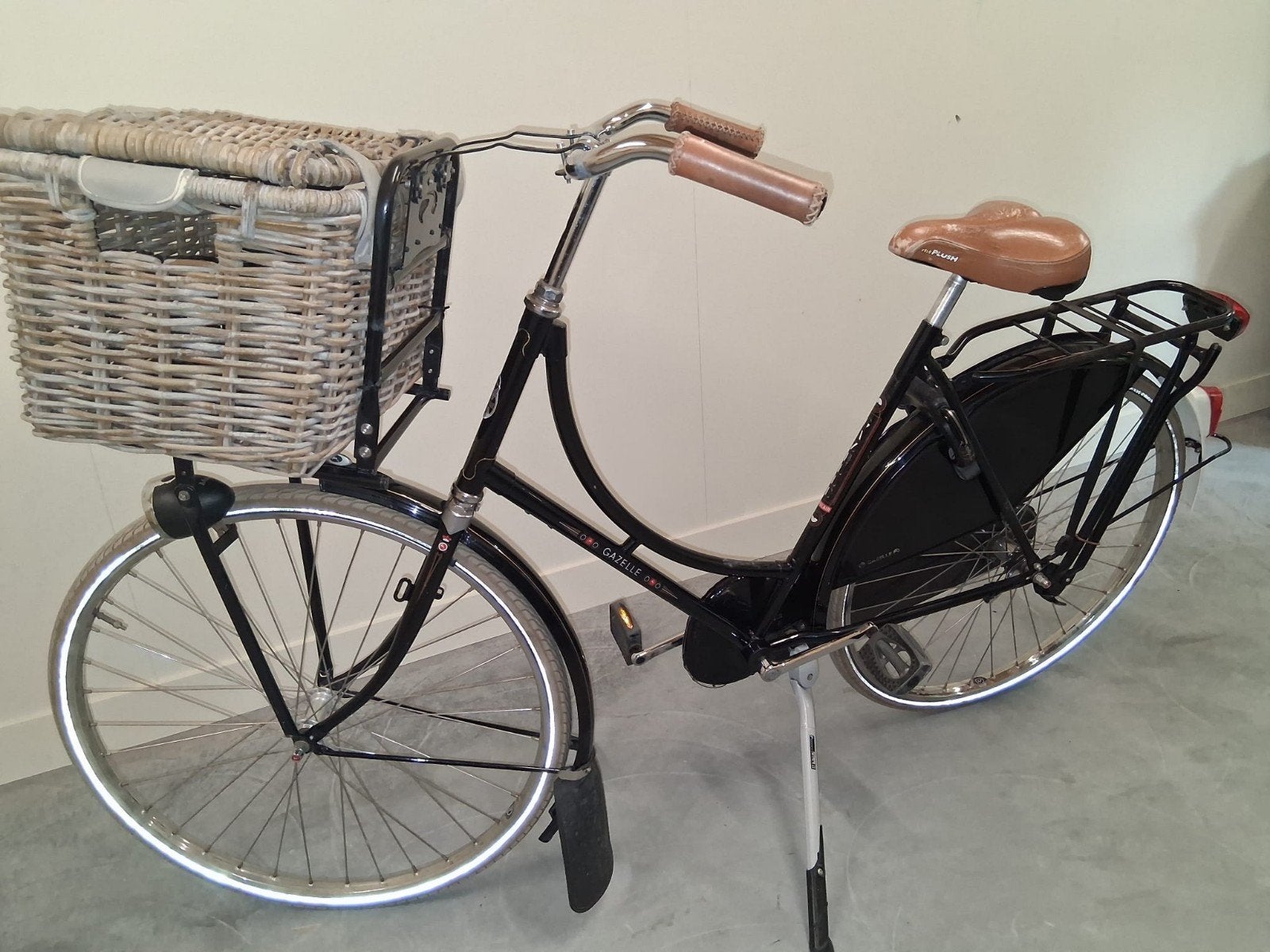 Gazelle fiets met mand, Ophalen, Terugtraprem, Versnellingen, Gazelle