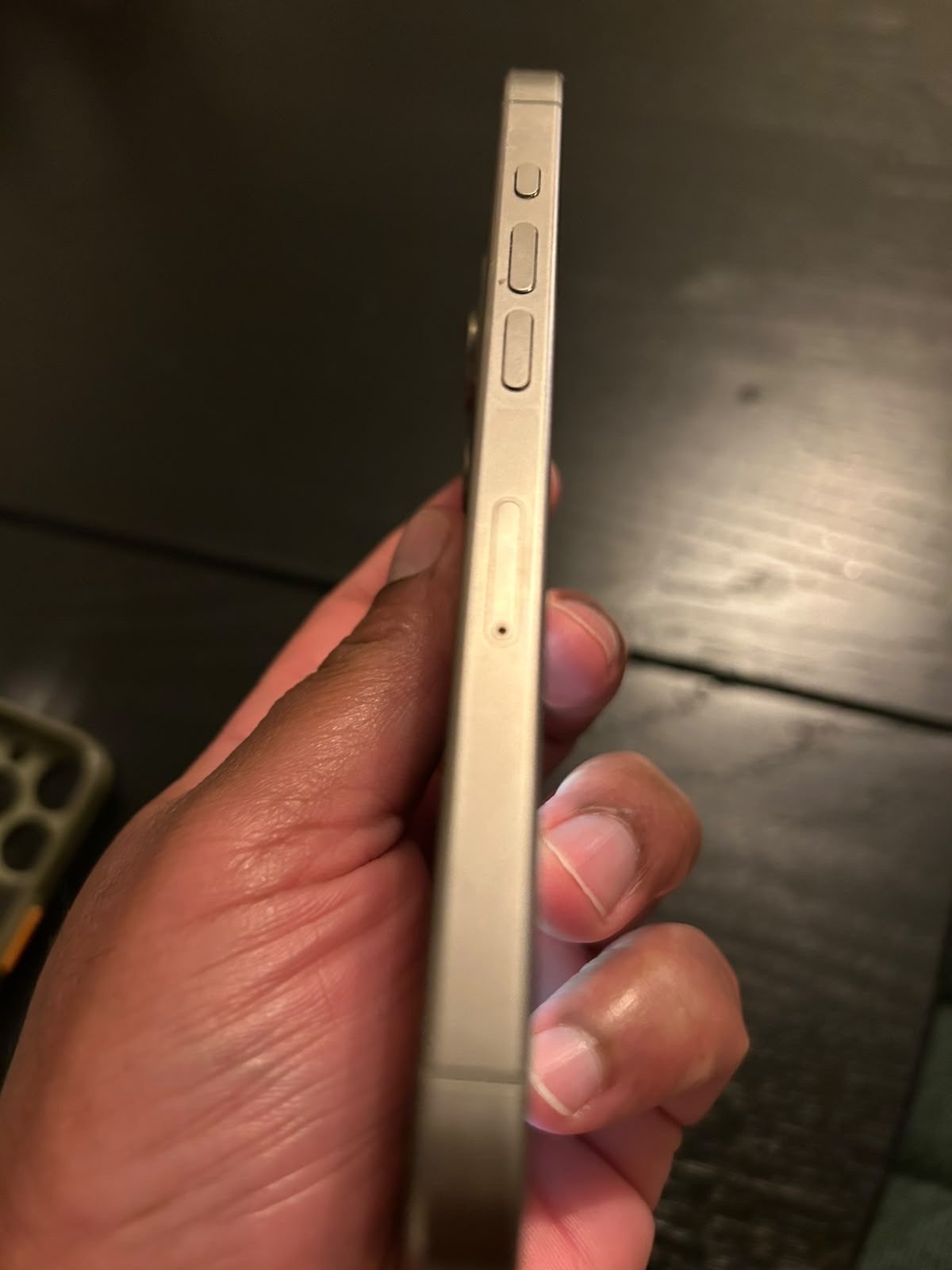 Foto 5 van iPhone 15 Pro 128GB Zilver - Zo goed als nieuw