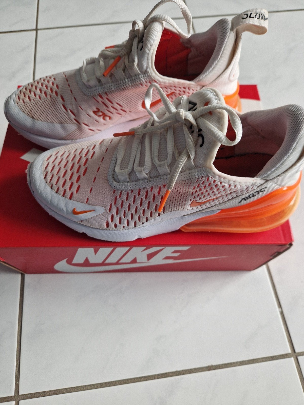 Nike Air Max 270 Sneakers - Oranje/Wit - Maat 36, Nike, Oranje, Ophalen of Verzenden, Sneakers of Gympen