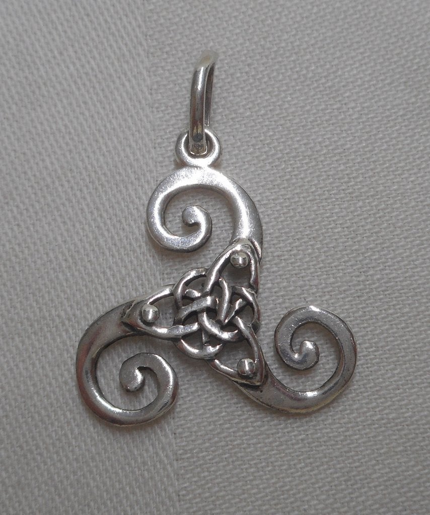 Zilveren Triskelion hanger met Keltische knoop nr.1341, Verzenden, Zo goed als nieuw, Kruis of Symbool, Zilver