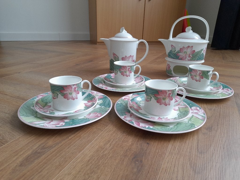 Compleet theeservies met lotusbloem decoratie, Ophalen, Villeroy & Boch, Zo goed als nieuw, Overige stijlen