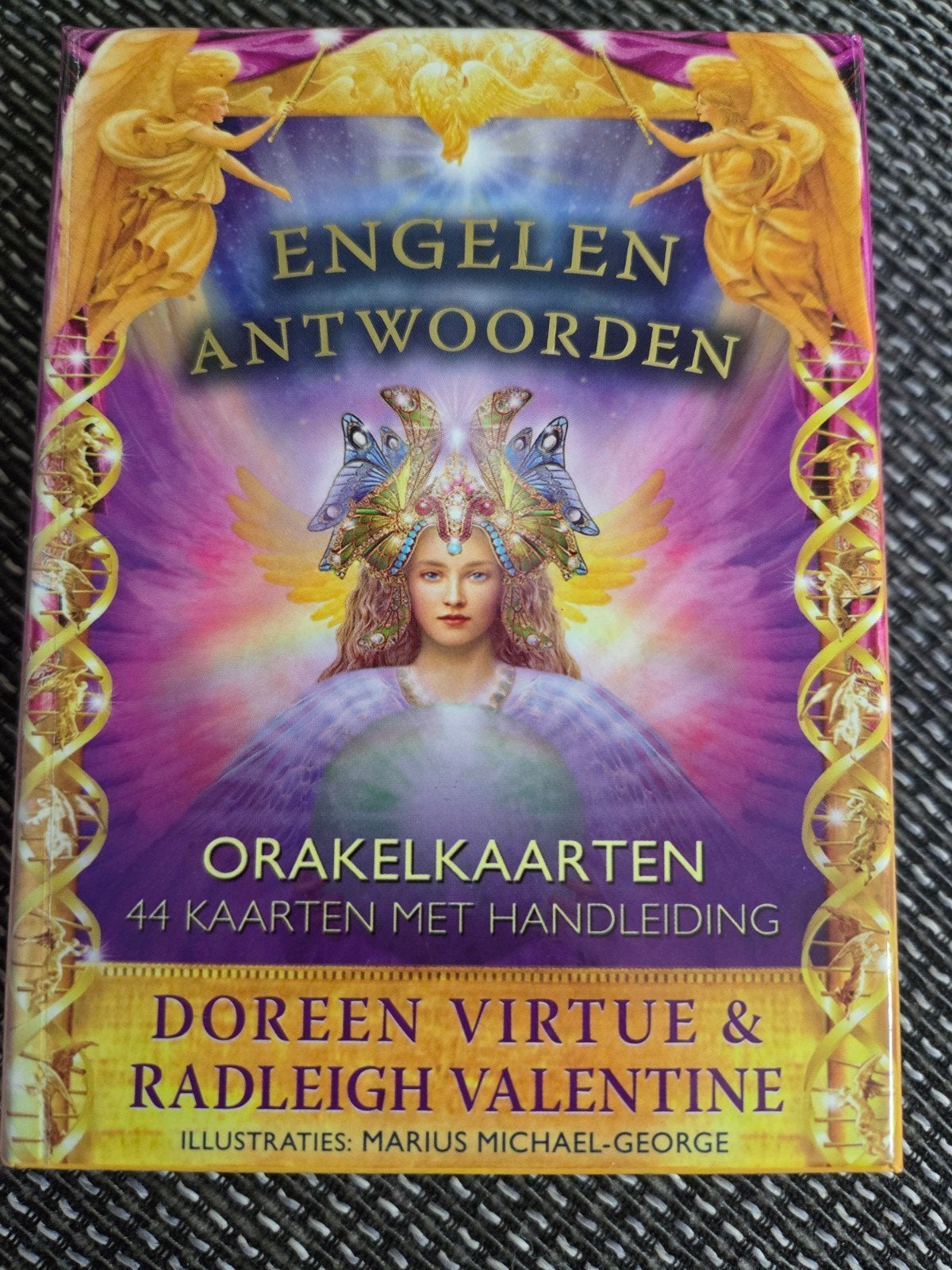 Engelen Antwoorden Orakelkaarten - Doreen Virtue, Ophalen of Verzenden, Zo goed als nieuw, Tarot of Kaarten leggen, Overige typen